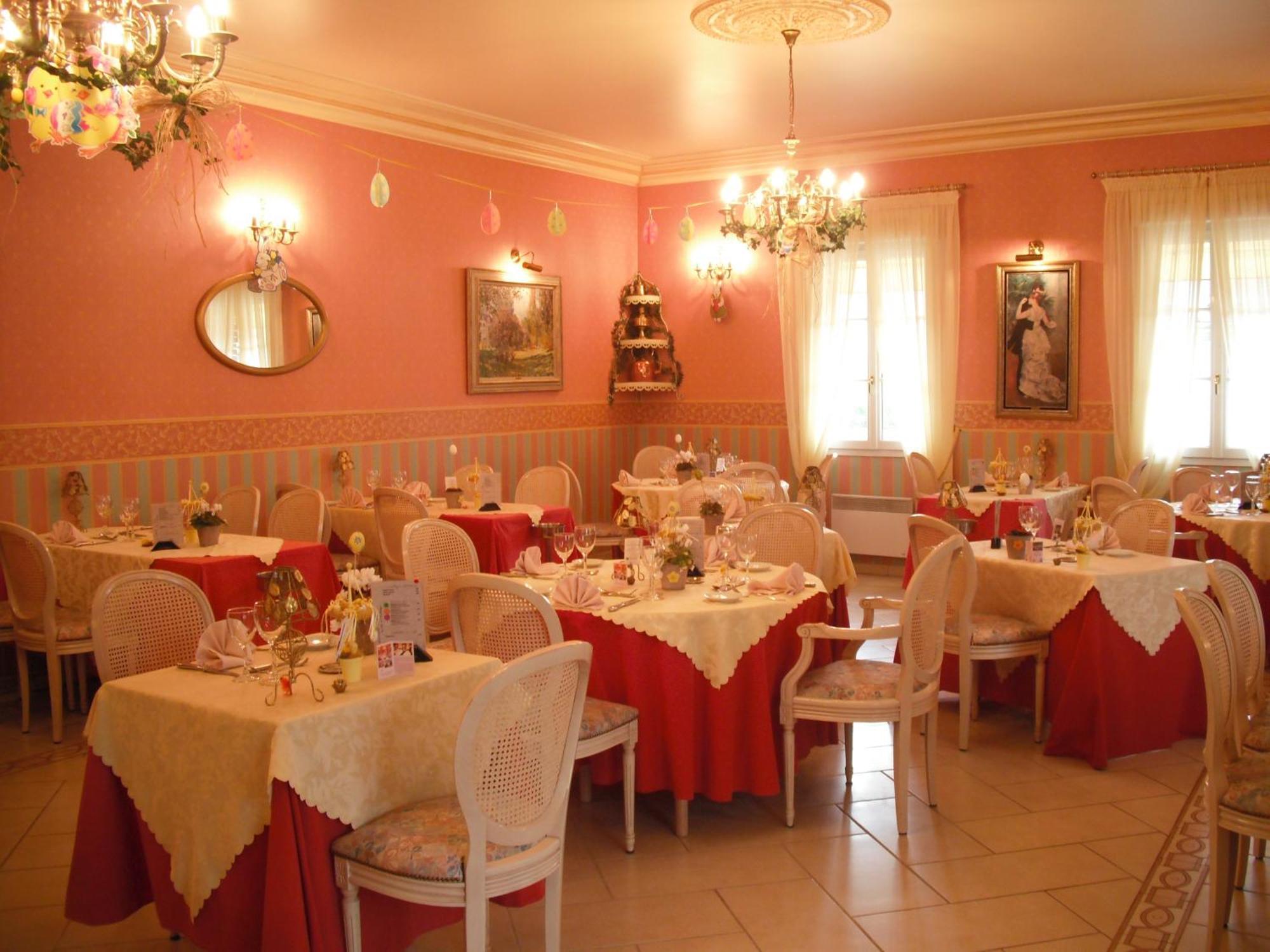 Hotel Le Clos Du Montvinage Étréaupont Dış mekan fotoğraf