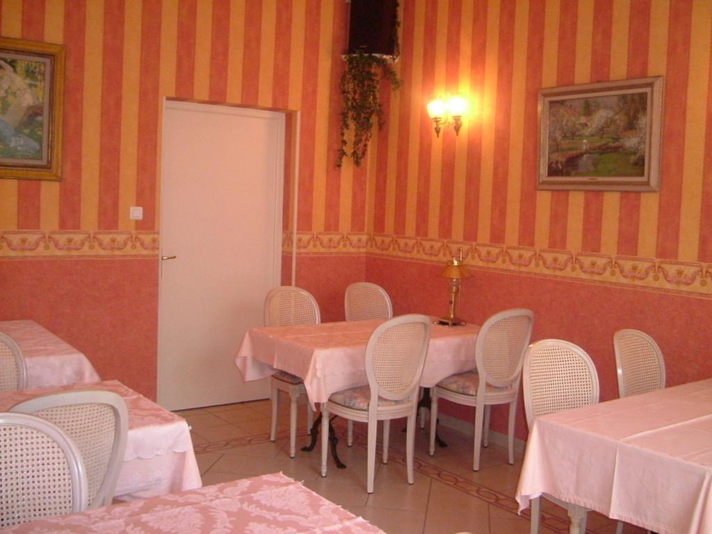 Hotel Le Clos Du Montvinage Étréaupont Dış mekan fotoğraf